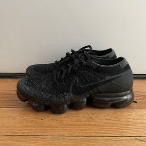Nike Air VaporMax Triple Black